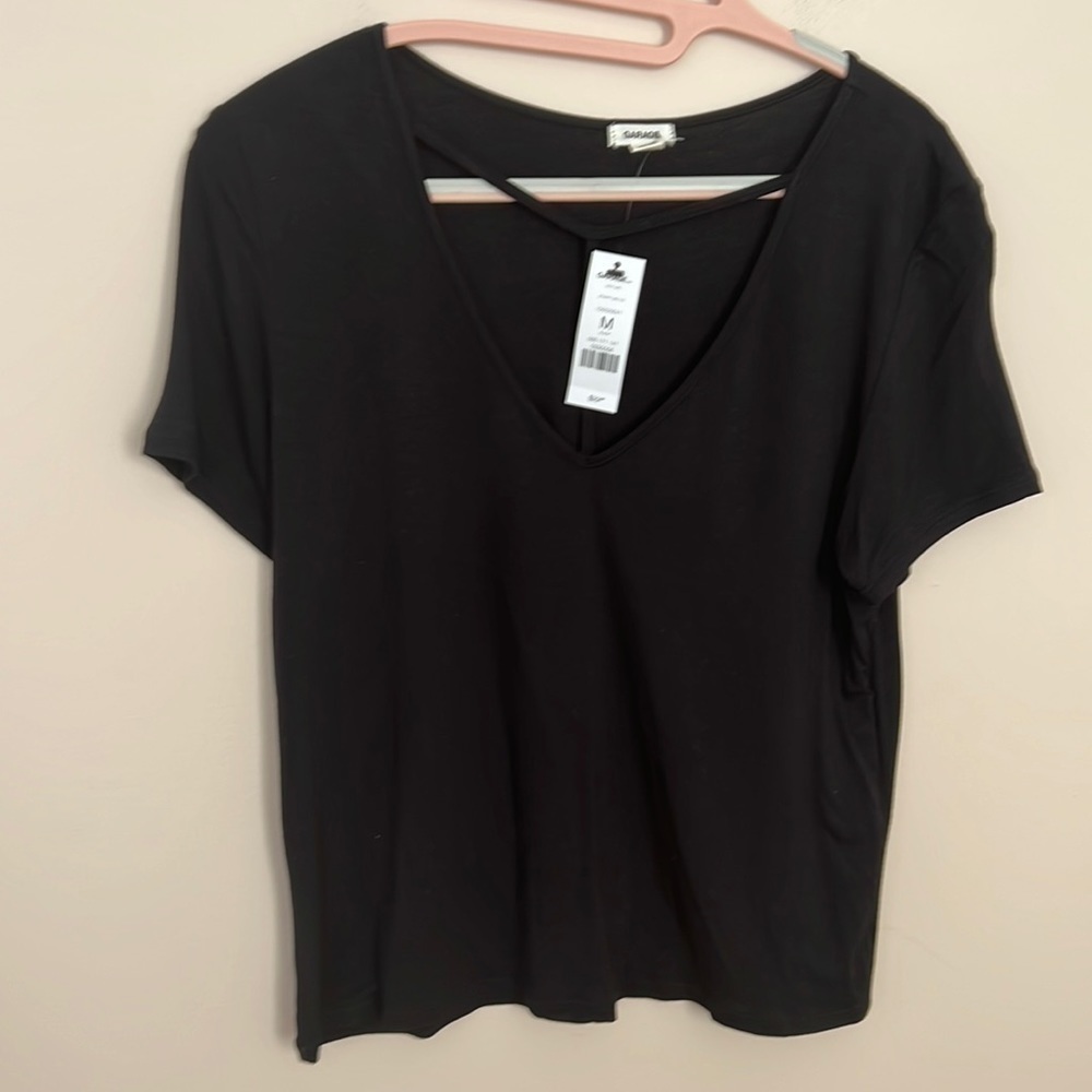 𝅺GARAGE l NWT Black Crop Top